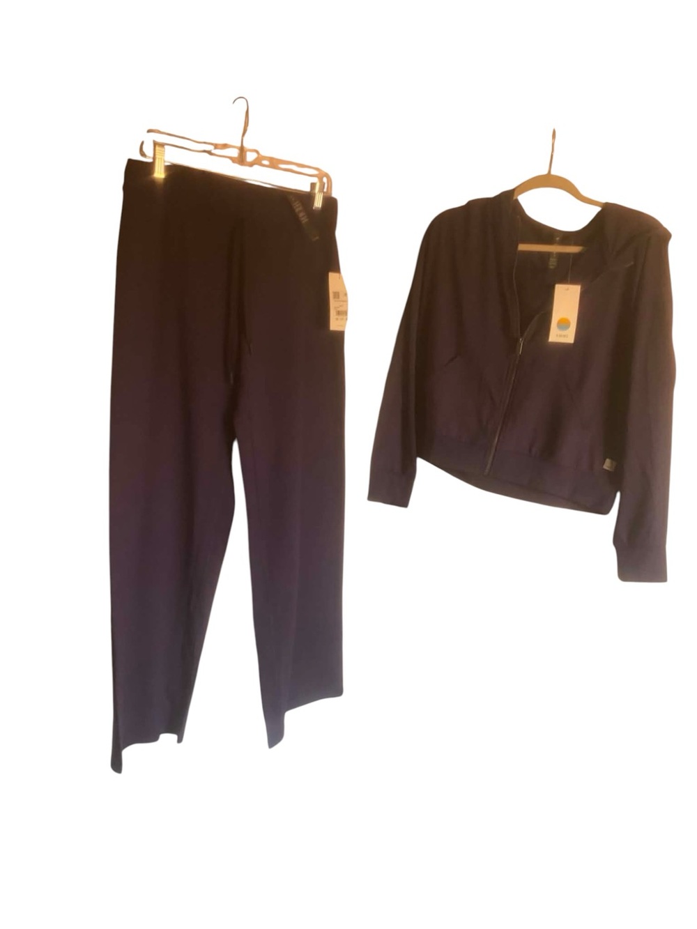 NWT Vuori Halo Modern Full Zip Hoodie/Low Rise Straight Leg Set Size Medium